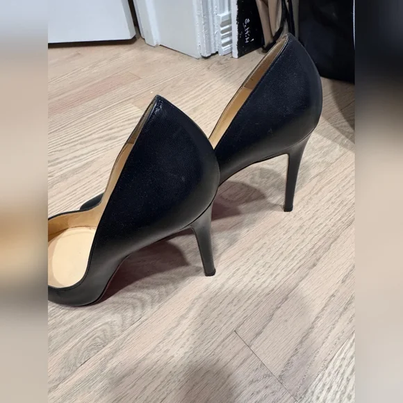 Elegant Black Leather Women's Heels - Picture 9 of 9